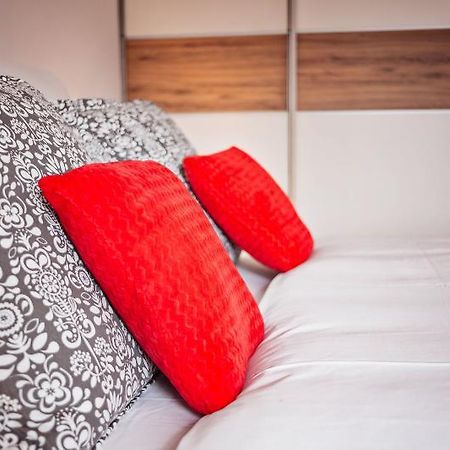 Apartamenty Design Centrum-Garbary Street Poznan Bagian luar foto